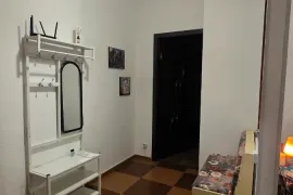 ქირავდება ბინა დღიურად, 3 ოთახიანი, ახალი აშენებული, თბილისი, ვერა