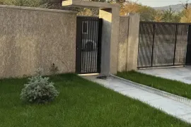 Продается Дом, 7 Kомнатная, Тбилиси, Дигоми 1-9