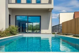 იყიდება სახლი, 7 ოთახიანი, თბილისის შემოგარენი, შინდისი