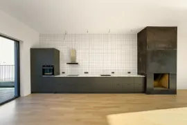 იყიდება სახლი, 7 ოთახიანი, თბილისის შემოგარენი, შინდისი