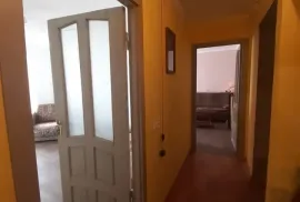 ქირავდება ბინა, 2 ოთახიანი, ძველი აშენებული, თბილისი, ვაკე