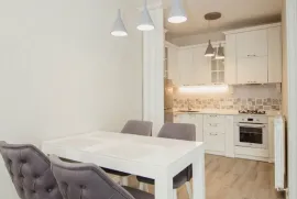 იყიდება ბინა, 2 ოთახიანი, ახალი აშენებული, ბათუმი, აეროპორტის უბანი