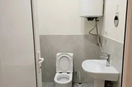 For Rent, Universal commercial space, Lisi lake