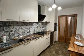 For Rent, 3 Room, Old building, Tbilisi, Avlabari