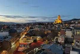 For Rent, 3 Room, Old building, Tbilisi, Avlabari