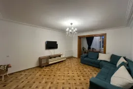 For Rent, 3 Room, Old building, Tbilisi, Avlabari