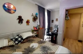 Apartment for sale, 3 Room, Old building, Tbilisi, Nutsubidze plateau