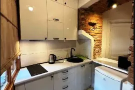 Аренда, 2 Kомнатная, Старое здание, Тбилиси, Сололаки