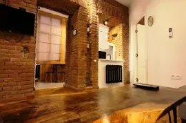 Аренда, 2 Kомнатная, Старое здание, Тбилиси, Сололаки