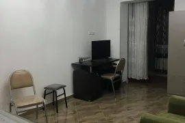 Аренда, 2 Kомнатная, Старое здание, Тбилиси, saburtalo