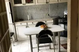 Продается квартира, 3 Kомнатная, Старое здание, Тбилиси, saburtalo