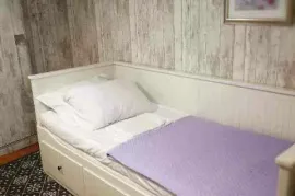 Apartment for sale, 2 Room, Old building, Tbilisi, Chugureti