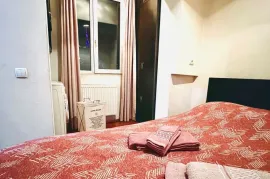 ქირავდება ბინა, 2 ოთახიანი, ძველი აშენებული, თბილისი, ჩუღურეთი