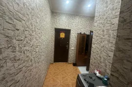 Продается квартира, 4 Kомнатная, Старое здание, Тбилиси, Орхеви