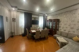 Продается квартира, 4 Kомнатная, Старое здание, Тбилиси, Орхеви