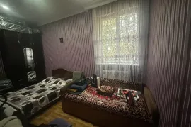 Продается квартира, 4 Kомнатная, Старое здание, Тбилиси, Орхеви