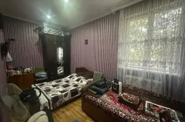 Продается квартира, 4 Kомнатная, Старое здание, Тбилиси, Орхеви