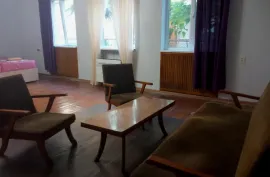 ქირავდება სახლი დღიურად, 2 ოთახიანი, ზუგდიდი, ზუგდიდი