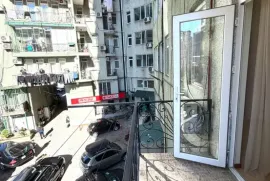 იყიდება ბინა, 3 ოთახიანი, ახალი აშენებული, ბათუმი, აეროპორტის უბანი