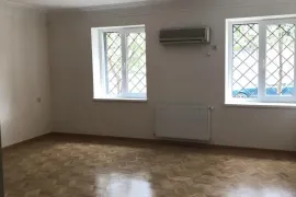 ქირავდება სახლი, 11 ოთახიანი, თბილისი, ვეძისი