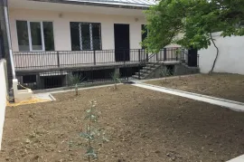 ქირავდება სახლი, 11 ოთახიანი, თბილისი, ვეძისი