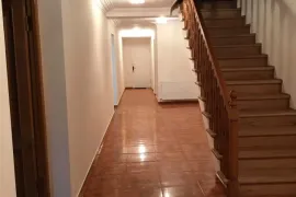 ქირავდება სახლი, 11 ოთახიანი, თბილისი, ვეძისი