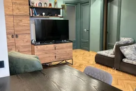 იყიდება ბინა, 4 ოთახიანი, ძველი აშენებული, თბილისი, ვაკე