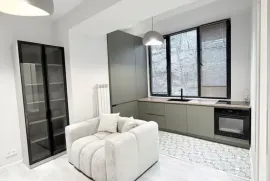 ქირავდება ბინა, 2 ოთახიანი, ძველი აშენებული, თბილისი, ვაკე