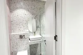 ქირავდება ბინა, 2 ოთახიანი, ძველი აშენებული, თბილისი, ვაკე