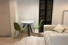 ქირავდება ბინა, 2 ოთახიანი, ძველი აშენებული, თბილისი, ვაკე