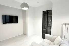 ქირავდება ბინა, 2 ოთახიანი, ძველი აშენებული, თბილისი, ვაკე