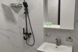 ქირავდება ბინა დღიურად, 1 ოთახიანი, ახალი აშენებული, ბათუმი, ხიმშიაშვილის უბანი