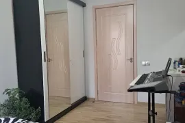 იყიდება ბინა, 4 ოთახიანი, ძველი აშენებული, თბილისი, გლდანი