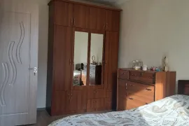 იყიდება ბინა, 4 ოთახიანი, ძველი აშენებული, თბილისი, გლდანი