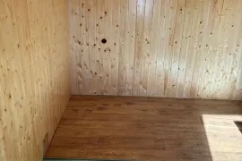 ხის  ჭერი აშიპკის გაკვრა 