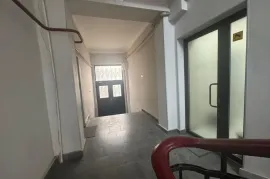 იყიდება, უნივერსალური კომერციული  ფართი, აღმაშენებლის დასახლება