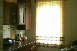 For Rent, 3 Room, Old building, Batumi, Khimshiashvili District