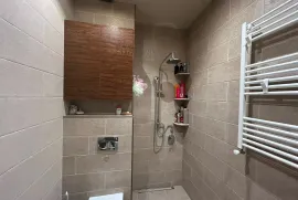 იყიდება ბინა, 3 ოთახიანი, ახალი აშენებული, თბილისი, ჩუღურეთი