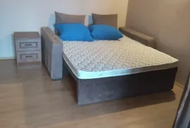 For Rent, 1 Room, Old building, Batumi, Rustaveli District