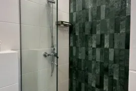 იყიდება ბინა, 1 ოთახიანი, ახალი აშენებული, ბათუმი, აეროპორტის უბანი