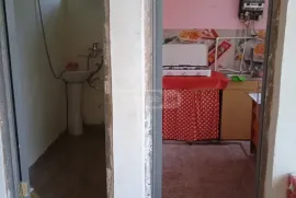 იყიდება სახლი, 4 ოთახიანი, ხაშური, ბრილი