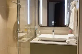 იყიდება ბინა, 1 ოთახიანი, ახალი აშენებული, ბათუმი, რუსთაველის უბანი