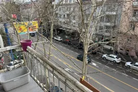 Аренда, 2 Kомнатная, Старое здание, Тбилиси, saburtalo