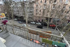 Аренда, 2 Kомнатная, Старое здание, Тбилиси, saburtalo