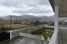 იყიდება სახლი, 6 ოთახიანი, ბათუმი