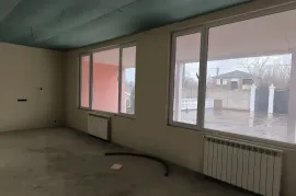 იყიდება სახლი, 6 ოთახიანი, ბათუმი