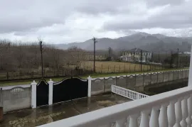 იყიდება სახლი, 6 ოთახიანი, ბათუმი