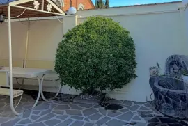 ქირავდება სახლი, 10 ოთახიანი, თბილისი, დიღომი 1-9