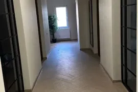 იყიდება სახლი, 5 ოთახიანი, თბილისის შემოგარენი, წყნეთი