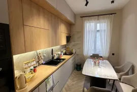 იყიდება სახლი, 5 ოთახიანი, თბილისის შემოგარენი, წყნეთი